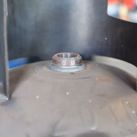 Linea di produzione del corpo delle attrezzature per la produzione di bombole di gas GPL da 12,5 kg/15 kg Saldatrice per recinzioni