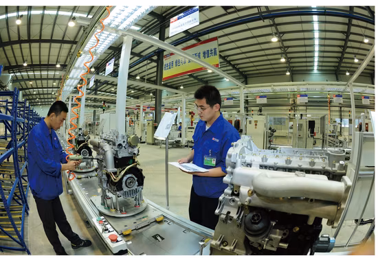 Potente motore a gas a 4 cilindri (YCK05185N